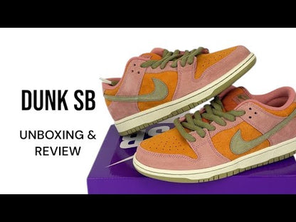 Nike SB Dunk Low Red Stardust